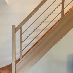 Escalier contemporain en bois et inox